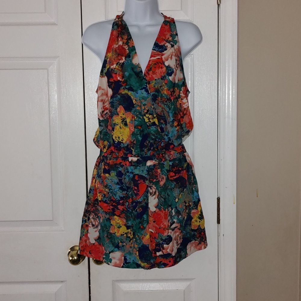 Adelyn Rae  abstract romper  Sz S